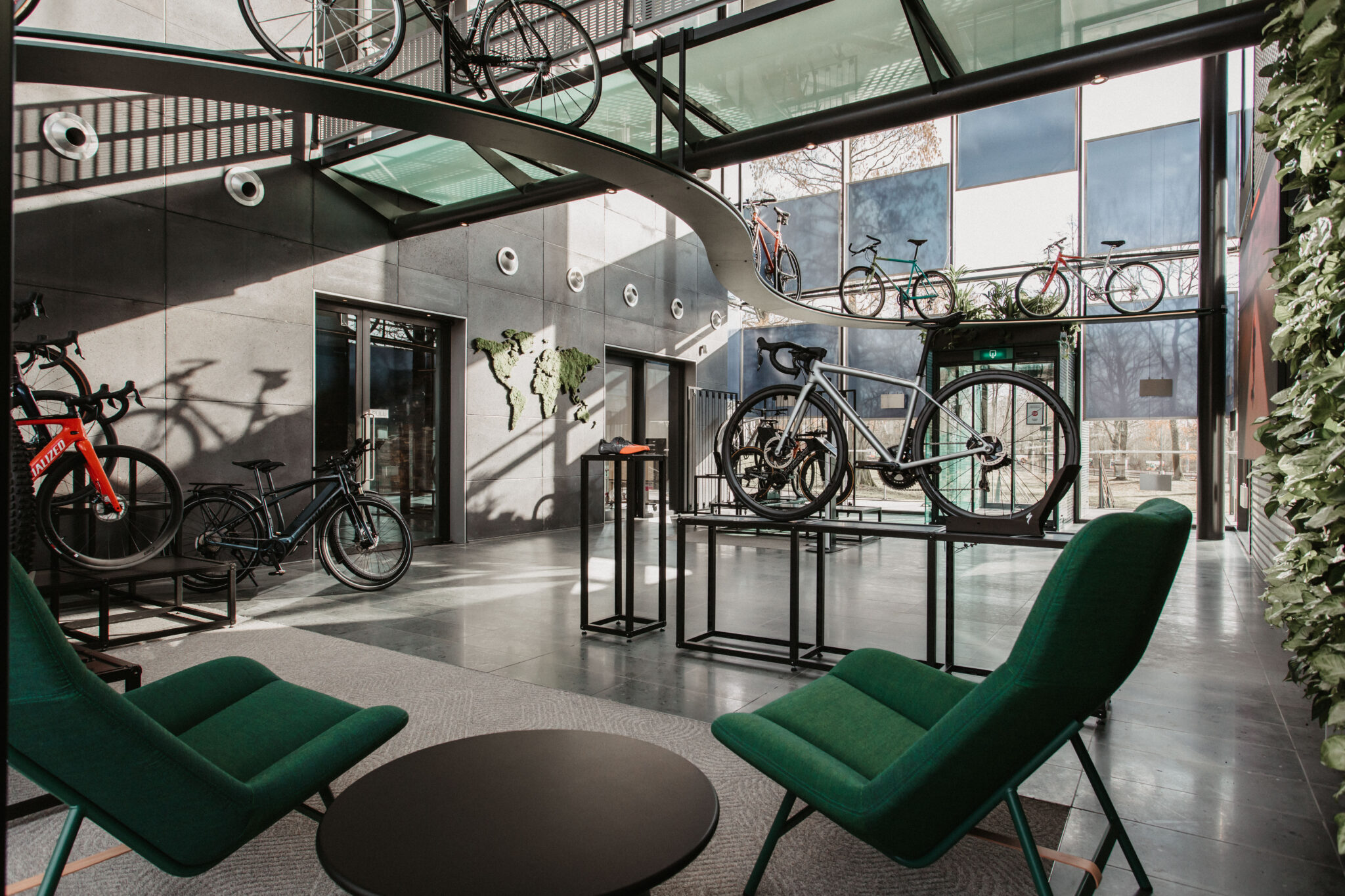 Binnenkijken bij het nieuwe kantoor van Specialized Bicycle Components!